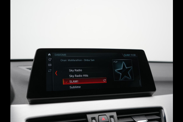 BMW X1 xDrive25e Advantage PHEV 221pk Dealer O.H. | Trekhaak Afn. | Panodak | Head Up | Camera | Harman / Kardon | Lederen Comfortzetels Verwarmd | Navigatie | DAB | Plug In Hybrid |