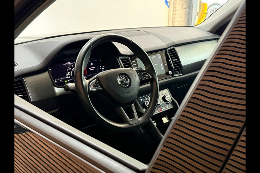 Škoda Kodiaq 1.5 TSI Ambition 7p. | 7-persoons | Carplay & Android Auto | Trekhaak | Camera | Stoelverwarming | KESSY | 18 Inch