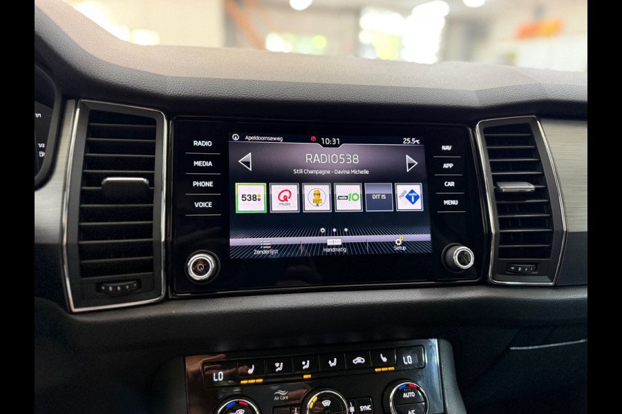 Škoda Kodiaq 1.5 TSI Ambition 7p. | 7-persoons | Carplay & Android Auto | Trekhaak | Camera | Stoelverwarming | KESSY | 18 Inch