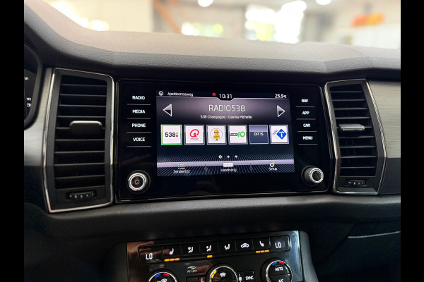 Škoda Kodiaq 1.5 TSI Ambition 7p. | 7-persoons | Carplay & Android Auto | Trekhaak | Camera | Stoelverwarming | KESSY | 18 Inch
