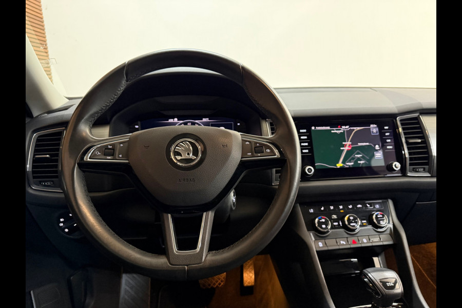 Škoda Kodiaq 1.5 TSI Ambition 7p. | 7-persoons | Carplay & Android Auto | Trekhaak | Camera | Stoelverwarming | KESSY | 18 Inch