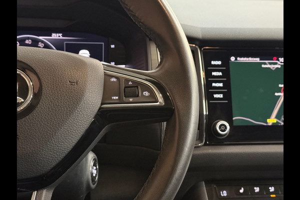 Škoda Kodiaq 1.5 TSI Ambition 7p. | 7-persoons | Carplay & Android Auto | Trekhaak | Camera | Stoelverwarming | KESSY | 18 Inch