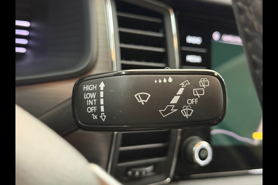 Škoda Kodiaq 1.5 TSI Ambition 7p. | 7-persoons | Carplay & Android Auto | Trekhaak | Camera | Stoelverwarming | KESSY | 18 Inch