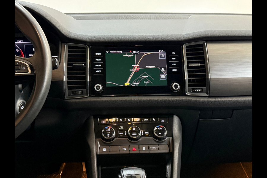 Škoda Kodiaq 1.5 TSI Ambition 7p. | 7-persoons | Carplay & Android Auto | Trekhaak | Camera | Stoelverwarming | KESSY | 18 Inch