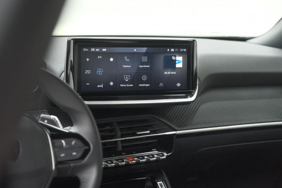 Peugeot 2008 1.2 Hybrid 145 Allure | Apple Carplay | Climate Control | Parkeersensoren Voor + Achter