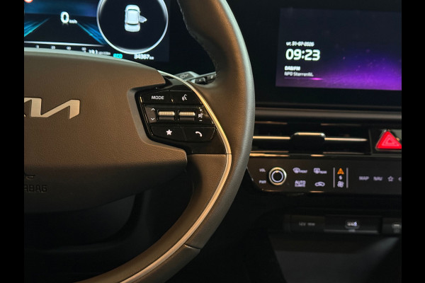 Kia Niro EV Edition 64.8 kWh | 204pk | ACC | Camera | Navi | Stoel/stuur verwarming | Apple CarPlay & Android Auto| 17 Inch | NAP