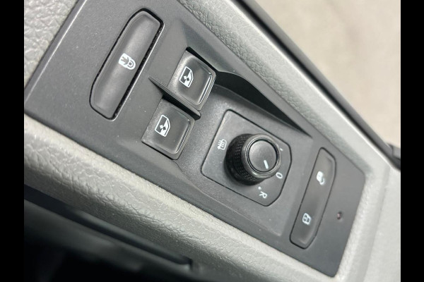 Volkswagen Transporter 2.0 TDI L2H1 30 Dubbele Cabine Airco Cruise Control Parkeersensoren