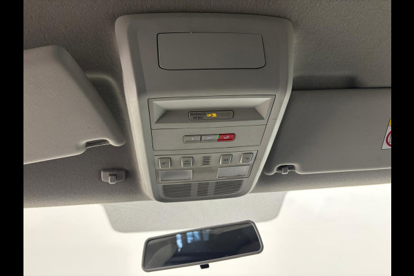 Volkswagen Transporter 2.0 TDI L2H1 30 Dubbele Cabine Airco Cruise Control Parkeersensoren