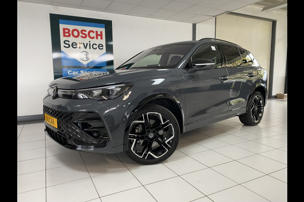 Volkswagen Tiguan 1.5 eHybrid R-Line Edition 272 PK Black-Style Panoramadak / Headup / Dynamic Light / harman-kardon / Trekhaak/ Leer / Massage stoelen