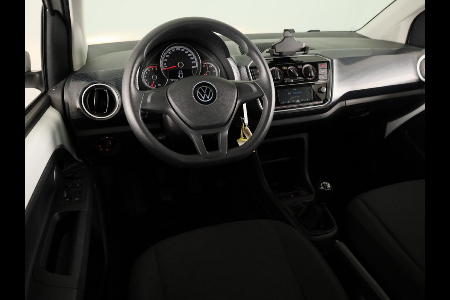 Volkswagen up! 1.0 Move Up! 65 pk | Navigatie via App | Parkeersensoren achter | Achteruitrijcamera | Cruise control | Stoelverwarming |
