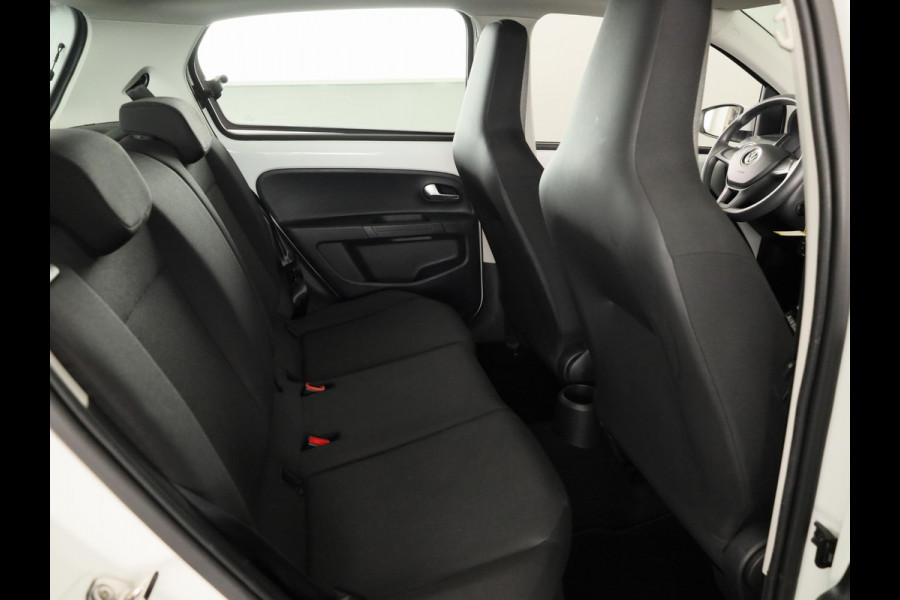Volkswagen up! 1.0 Move Up! 65 pk | Navigatie via App | Parkeersensoren achter | Achteruitrijcamera | Cruise control | Stoelverwarming |