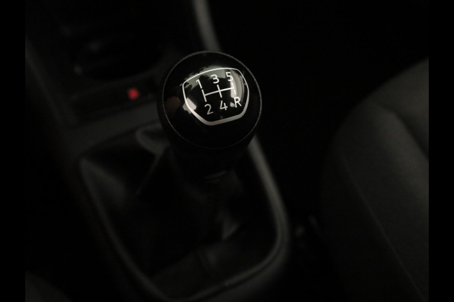 Volkswagen up! 1.0 Move Up! 65 pk | Navigatie via App | Parkeersensoren achter | Achteruitrijcamera | Cruise control | Stoelverwarming |