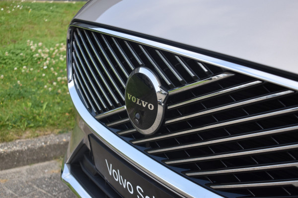 Volvo XC60 T6 350PK Automaat Plug-in hybrid AWD Plus Bright H&K | 360 Camera | Panodak | Stoelverwarming | ACC | 19"LMV