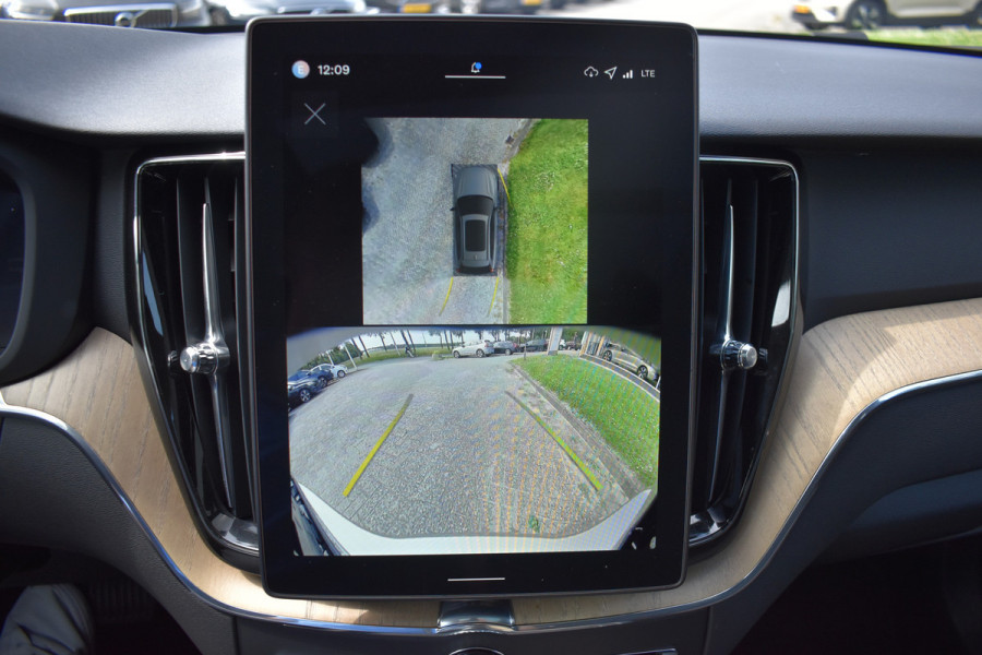 Volvo XC60 T6 350PK Automaat Plug-in hybrid AWD Plus Bright H&K | 360 Camera | Panodak | Stoelverwarming | ACC | 19"LMV