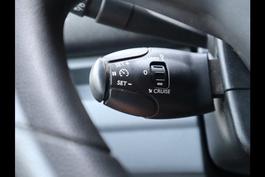 Toyota ProAce Worker 2.0 D 145pk Euro 6 - DC 6 Pers. - Trekhaak - Apple