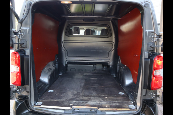 Toyota ProAce Worker 2.0 D 145pk Euro 6 - DC 6 Pers. - Trekhaak - Apple