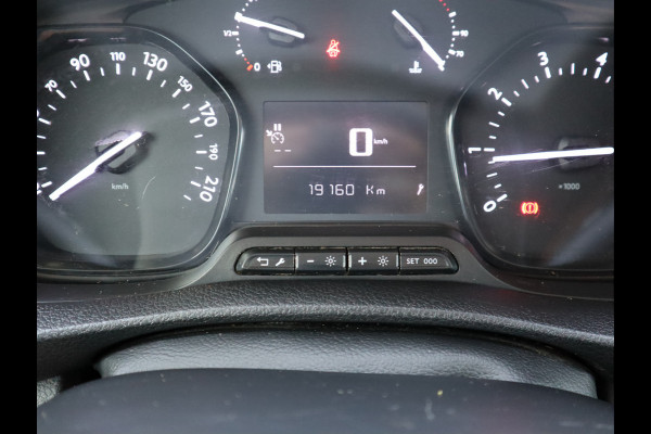 Toyota ProAce Worker 2.0 D 145pk Euro 6 - DC 6 Pers. - Trekhaak - Apple