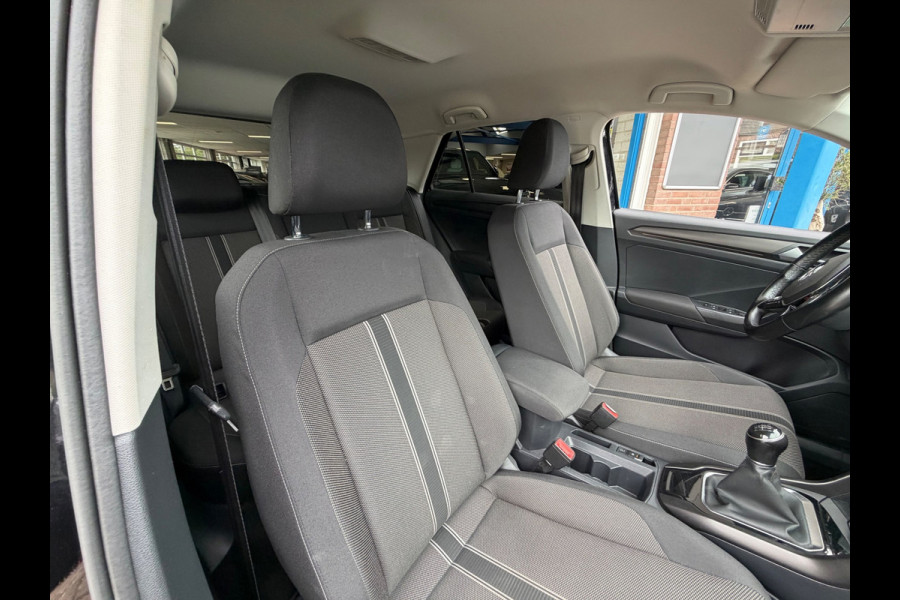 Volkswagen T-Roc 1.0 TSI Style 2018 Digitaal NAVI CLIMA NAP!