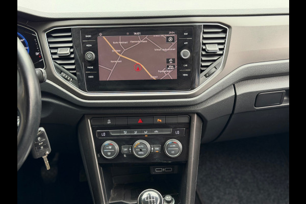 Volkswagen T-Roc 1.0 TSI Style 2018 Digitaal NAVI CLIMA NAP!
