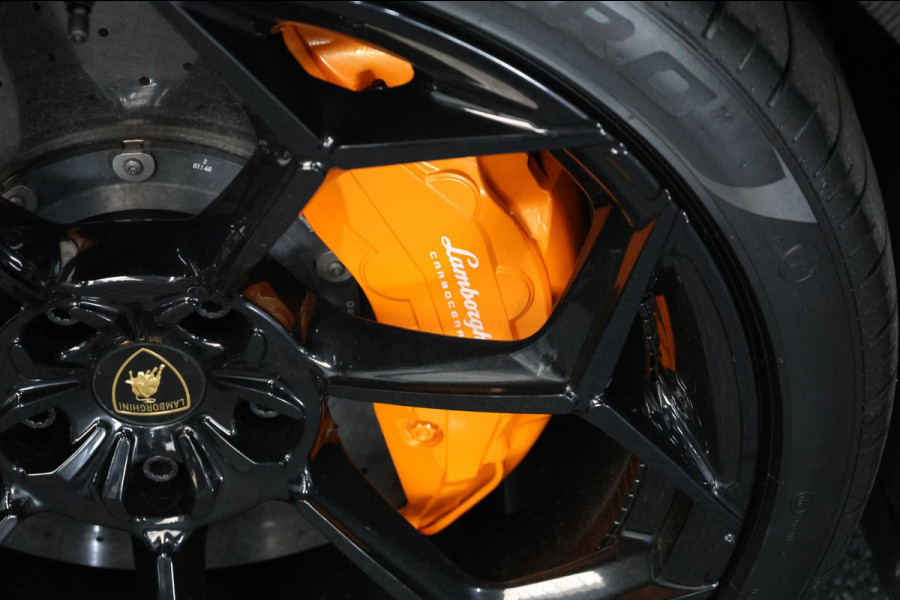 Lamborghini Urus 4.0 V8 NOVITEC 780+PK FULL CARBON/3D B&O/PANO/ACHTERAS.B/LEDER+MASSAGE/23" LMV/360 CAM/ACC/ECC/12 MND GARANTIE!