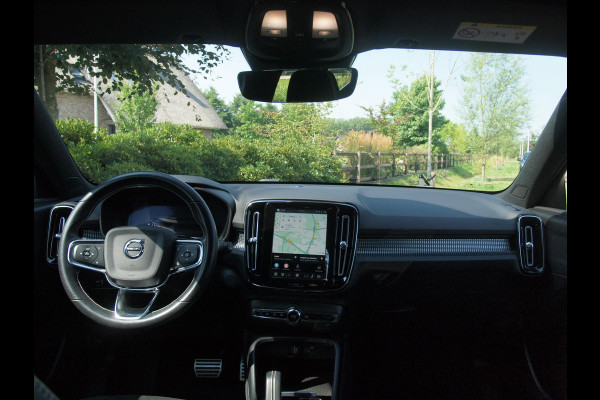 Volvo XC40 Recharge P8 AWD R-Design | SOH 91% | Trekhaak | Warmtepomp | Parkeersensoren | Apple Carplay | ACC |  NL-Auto |