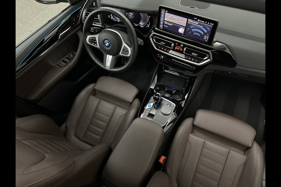 BMW iX3 M-Sport 80 kWh | Panorama | 360 Camera | ACC | Leder | 99% SOH | Head-Up | Keyless-Entry | Harman-Kardon | Memory | Dodehoek | 3-Zone Clima | Sfeerverlichting | Carplay | ISO-Glas | Draadloos Laden | Bovag Garantie |