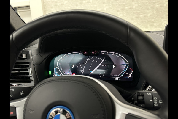 BMW iX3 M-Sport 80 kWh | Panorama | 360 Camera | ACC | Leder | 99% SOH | Head-Up | Keyless-Entry | Harman-Kardon | Memory | Dodehoek | 3-Zone Clima | Sfeerverlichting | Carplay | ISO-Glas | Draadloos Laden | Bovag Garantie |