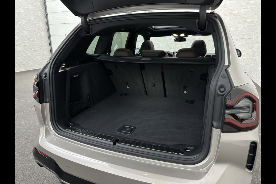 BMW iX3 M-Sport 80 kWh | Panorama | 360 Camera | ACC | Leder | 99% SOH | Head-Up | Keyless-Entry | Harman-Kardon | Memory | Dodehoek | 3-Zone Clima | Sfeerverlichting | Carplay | ISO-Glas | Draadloos Laden | Bovag Garantie |