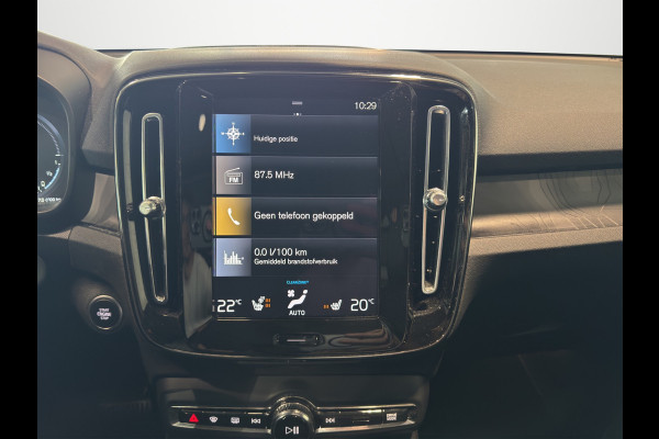 Volvo XC40 T5 Aut. Plug-in Hybrid Plus Dark ACC Leder Trekhaak Panoramadak 252pk