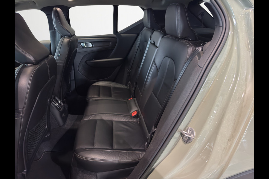 Volvo XC40 T5 Aut. Plug-in Hybrid Plus Dark ACC Leder Trekhaak Panoramadak 252pk