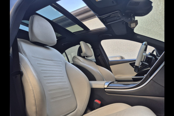 Mercedes-Benz C-Klasse 180 AMG Line | Burmester | Wit leder | Pano