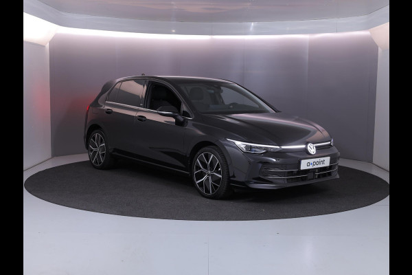 Volkswagen Golf 1.5 eHybrid 50 Edition 204 pk Automaat (DSG) | Verlengde garantie | Navigatie | Parkeersensoren | Achteruitrijcamera | Adaptieve cruise control | Stoelverwarming |