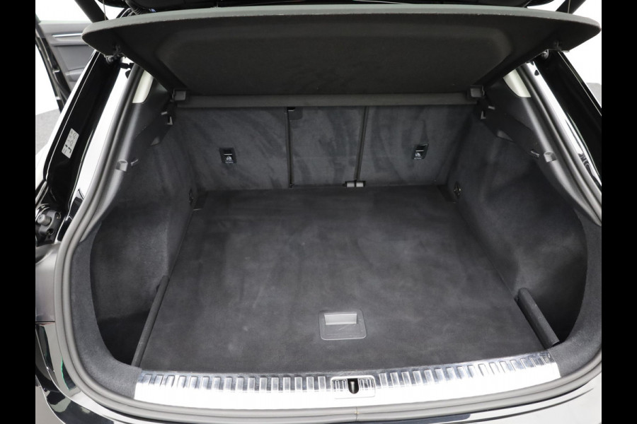 Audi Q3 Sportback 40 TFSI quattro S Edition | Panodak | Trekhaak wegkl. | 20'' | 360 Camera | Elk. A-klep | Prijs Rijklaar!!