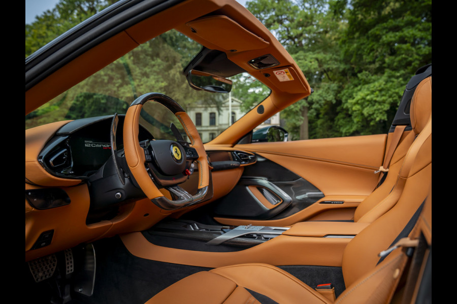 Ferrari 12Cilindri Spider 6.5 V12 | Verde British | Full spec! | Airbrushed shields | Lift