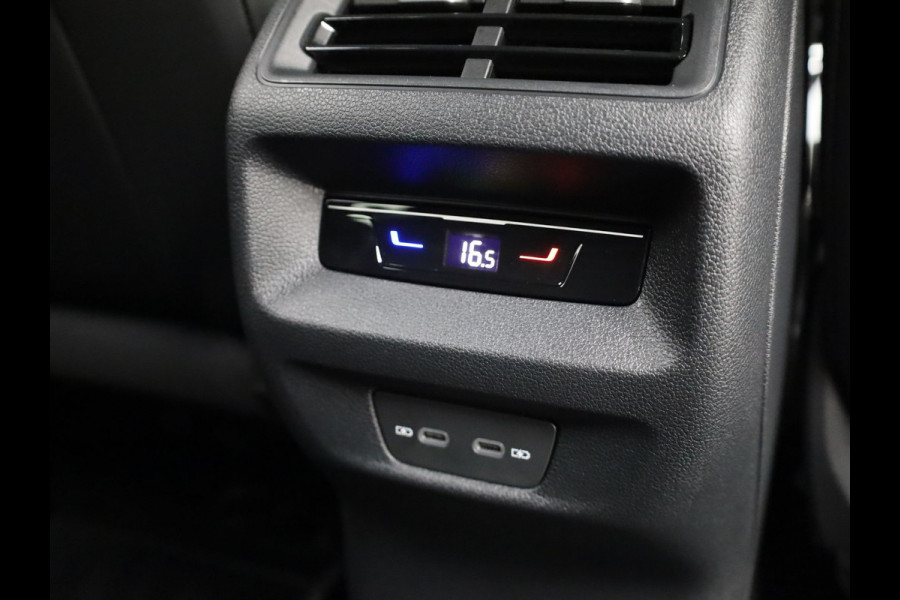 Volkswagen Tiguan 1.5 eTSI R-Line Edition | Head Up | Side Assist | Black Style | Prijs Rijklaar!!