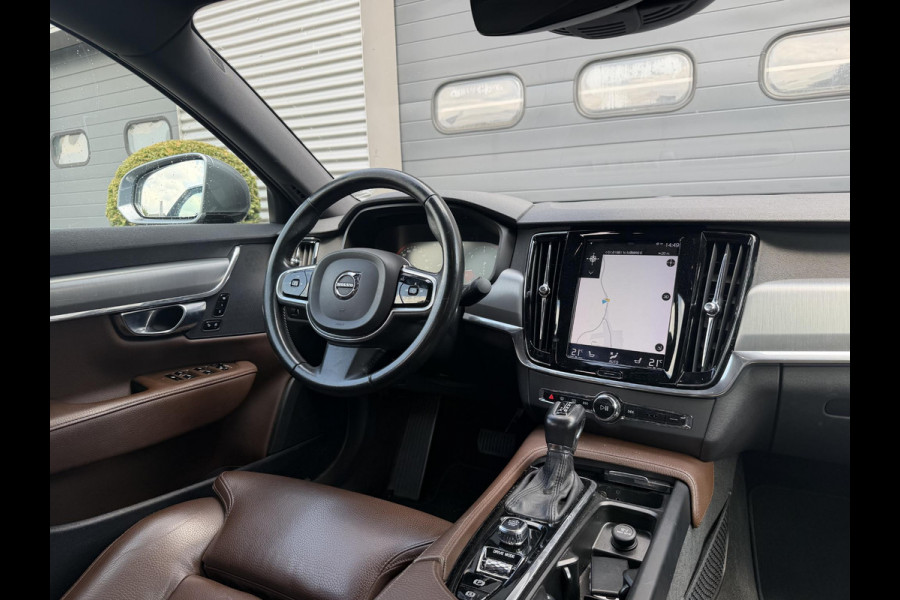 Volvo S90 2.0 D4 Momentum+ | Navigatie | Lederen Bekleding | Trekhaak | Elektrische Achterklep | Stoelverwarming |