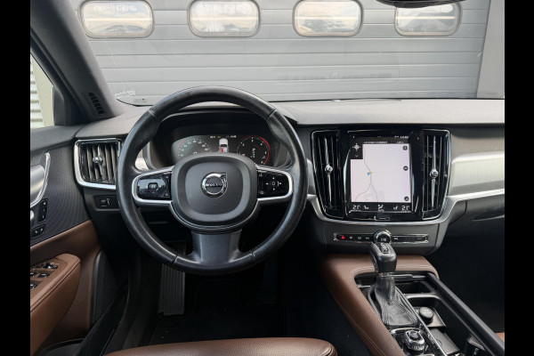 Volvo S90 2.0 D4 Momentum+ | Navigatie | Lederen Bekleding | Trekhaak | Elektrische Achterklep | Stoelverwarming |