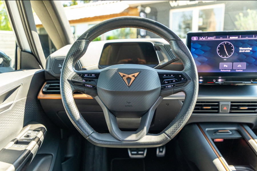 CUPRA Born Copper Edition One 62 kWh Soh 89% I Panoramadak I Adaptive Cruise I 360 Camera I CarPlay I Android I NL Auto I NAP