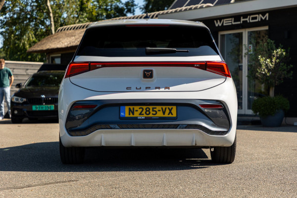 CUPRA Born Copper Edition One 62 kWh Soh 89% I Panoramadak I Adaptive Cruise I 360 Camera I CarPlay I Android I NL Auto I NAP