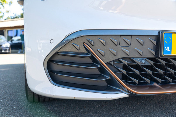 CUPRA Born Copper Edition One 62 kWh Soh 89% I Panoramadak I Adaptive Cruise I 360 Camera I CarPlay I Android I NL Auto I NAP