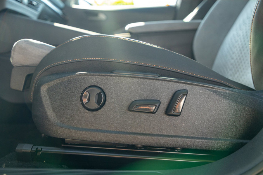 CUPRA Born Copper Edition One 62 kWh Soh 89% I Panoramadak I Adaptive Cruise I 360 Camera I CarPlay I Android I NL Auto I NAP