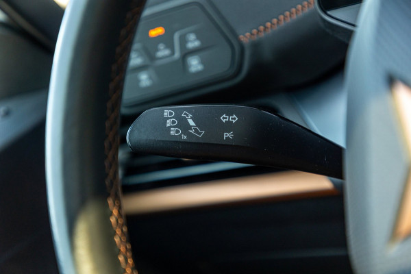 CUPRA Born Copper Edition One 62 kWh Soh 89% I Panoramadak I Adaptive Cruise I 360 Camera I CarPlay I Android I NL Auto I NAP