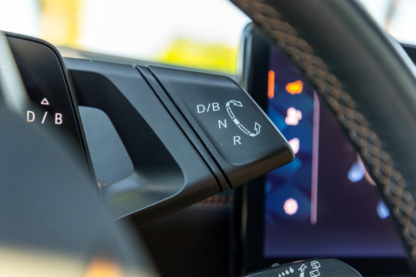 CUPRA Born Copper Edition One 62 kWh Soh 89% I Panoramadak I Adaptive Cruise I 360 Camera I CarPlay I Android I NL Auto I NAP