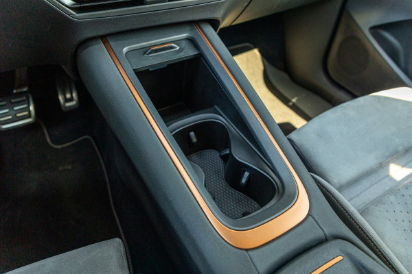 CUPRA Born Copper Edition One 62 kWh Soh 89% I Panoramadak I Adaptive Cruise I 360 Camera I CarPlay I Android I NL Auto I NAP