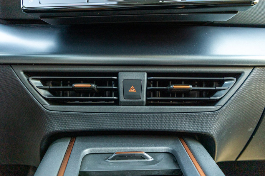 CUPRA Born Copper Edition One 62 kWh Soh 89% I Panoramadak I Adaptive Cruise I 360 Camera I CarPlay I Android I NL Auto I NAP