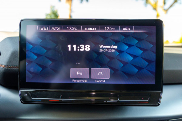 CUPRA Born Copper Edition One 62 kWh Soh 89% I Panoramadak I Adaptive Cruise I 360 Camera I CarPlay I Android I NL Auto I NAP