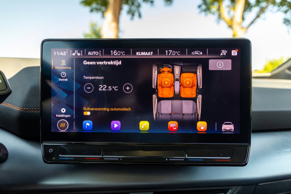 CUPRA Born Copper Edition One 62 kWh Soh 89% I Panoramadak I Adaptive Cruise I 360 Camera I CarPlay I Android I NL Auto I NAP