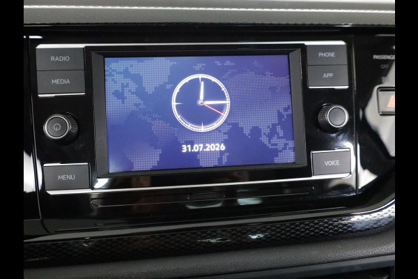 Volkswagen Polo 1.0 TSI Life 95 pk | Navigatie via App | Parkeersensoren | Adaptieve cruise control | LED koplampen |
