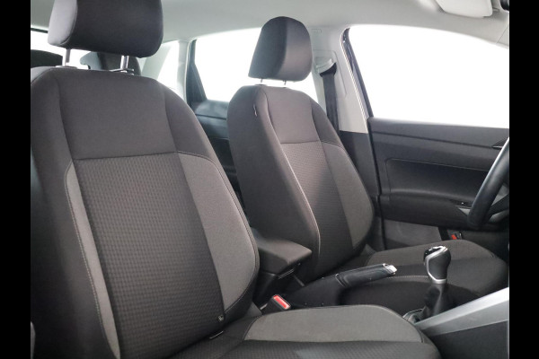 Volkswagen Polo 1.0 TSI Life 95 pk | Navigatie via App | Parkeersensoren | Adaptieve cruise control | LED koplampen |