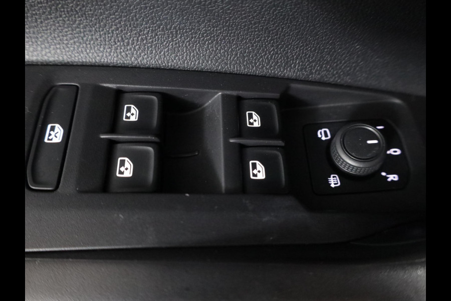 Volkswagen Polo 1.0 TSI Life 95 pk | Navigatie via App | Parkeersensoren | Adaptieve cruise control | LED koplampen |